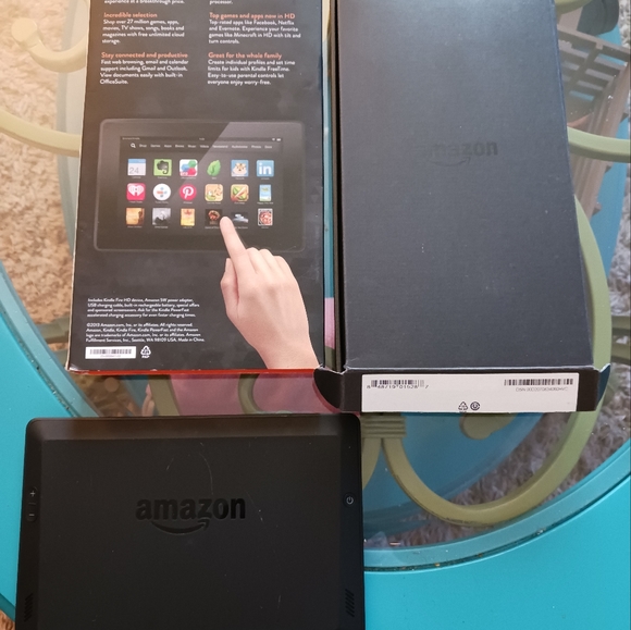 Kindle Fire HD - Picture 2 of 8